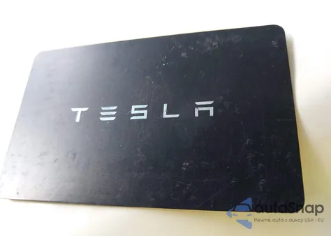 2023 Tesla Model X Dual Motor All-Wheel Drive/Standard Range из США, поврежденный, VIN 7SAXCBE5XPF368576